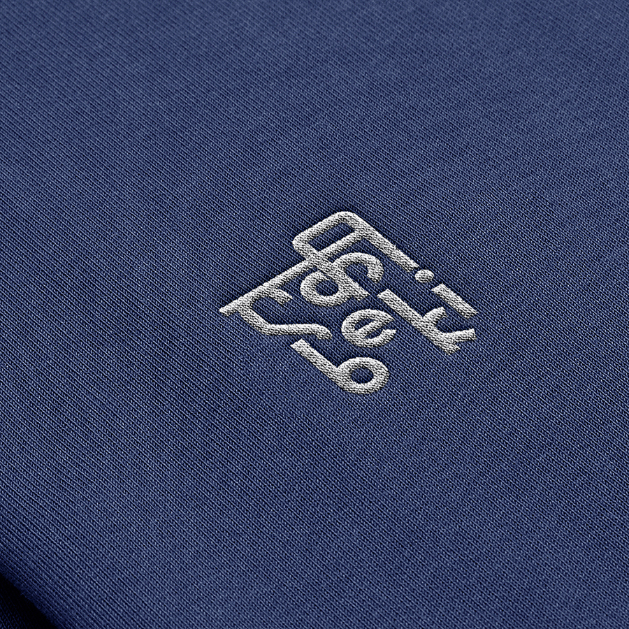 Eki Beki - Embroidered logo detail